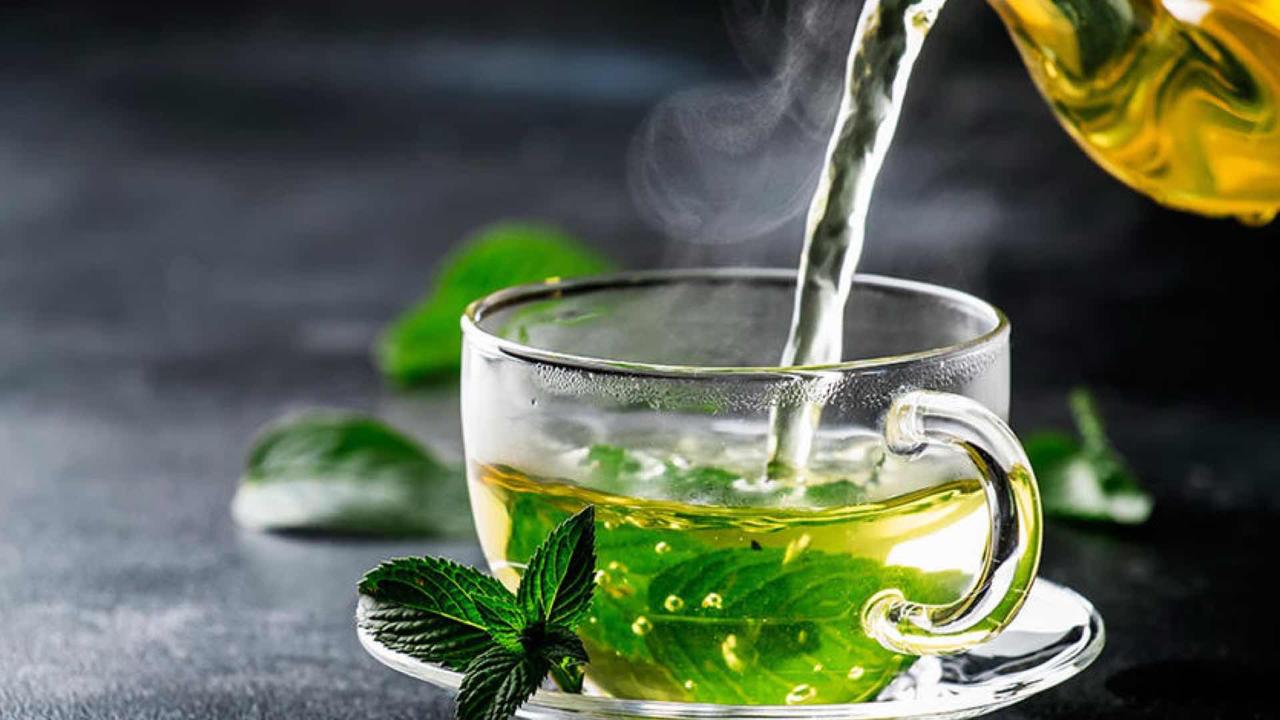3 مشروبات تحسن الذاكرة: الشاي الأخضر أحدها
